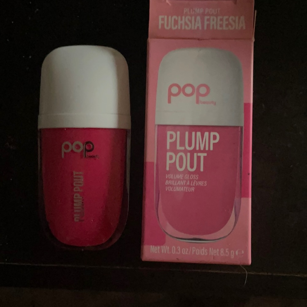 Pop plump pout gloss